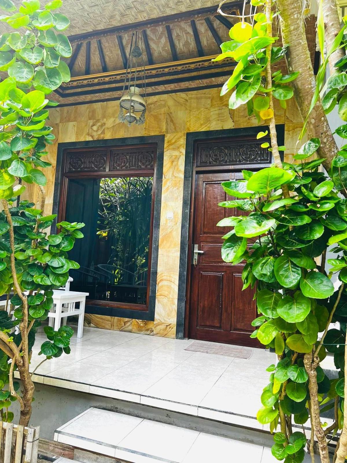 Tarci Bungalows Lembongan Exterior photo